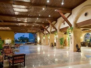 Crowne Plaza Sahara Sands