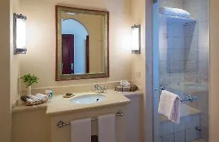Crowne Plaza Sahara Sands Szálloda 5*