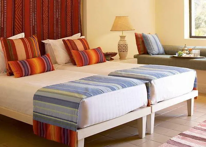 Crowne Plaza Sahara Sands Szálloda