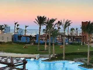 Crowne Plaza Sahara Sands