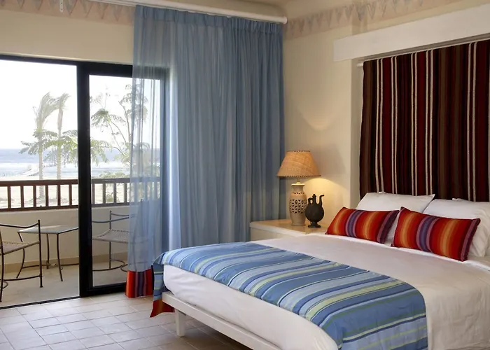Crowne Plaza Sahara Sands 5*